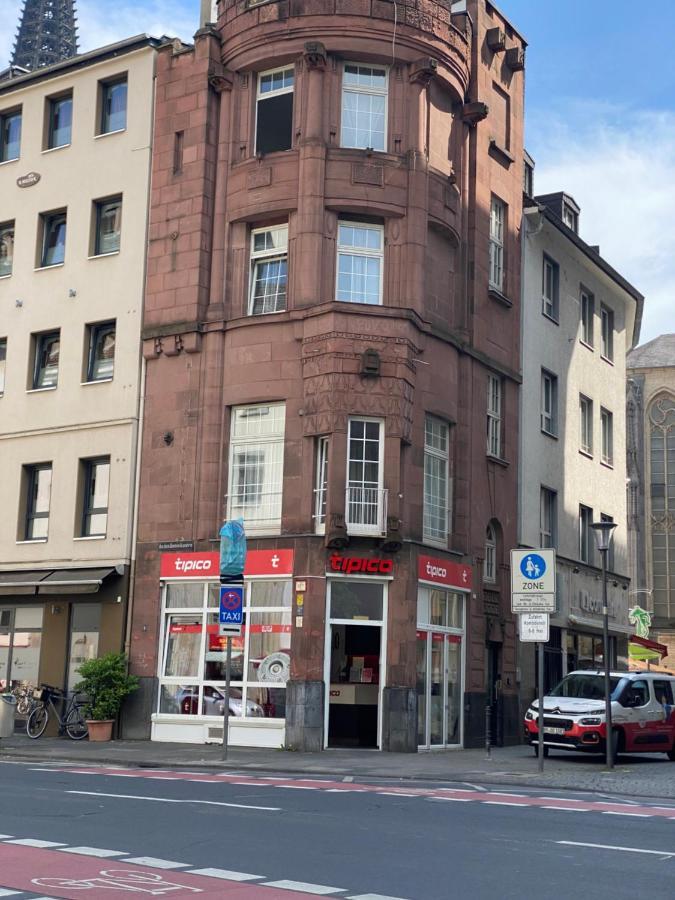Dom Aparts Koln Bagian luar foto